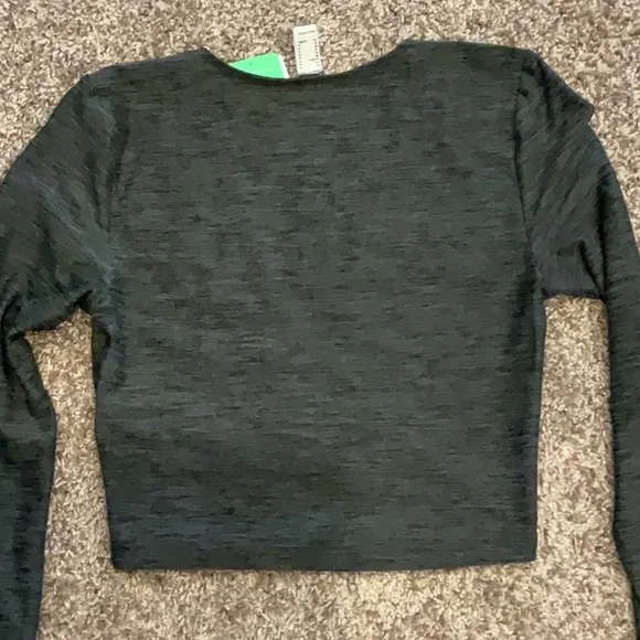 Forever 21 Black and Gray Fitted Crop Top, Size M—NWT - Picture 5 of 6